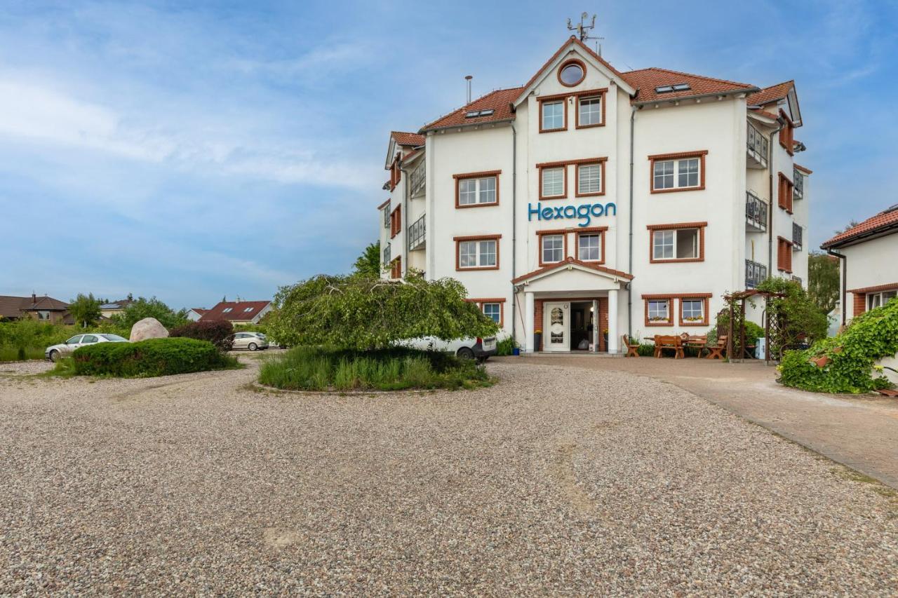 Zielona Apartment Grzybowo By Noclegi Renters Bagian luar foto